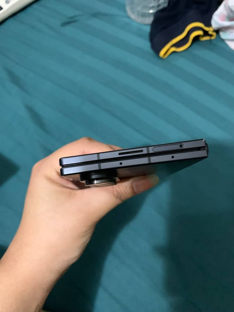 Z fold7 3