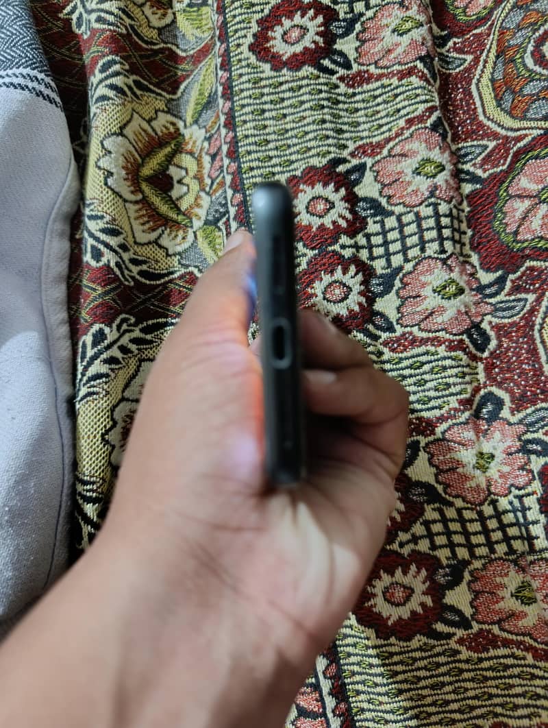 Google Pixel 8 3