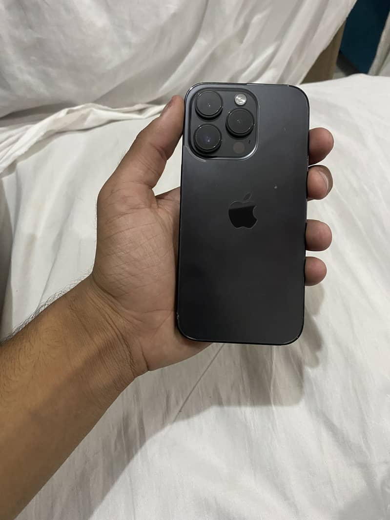 Apple iPhone 14 Pro 1