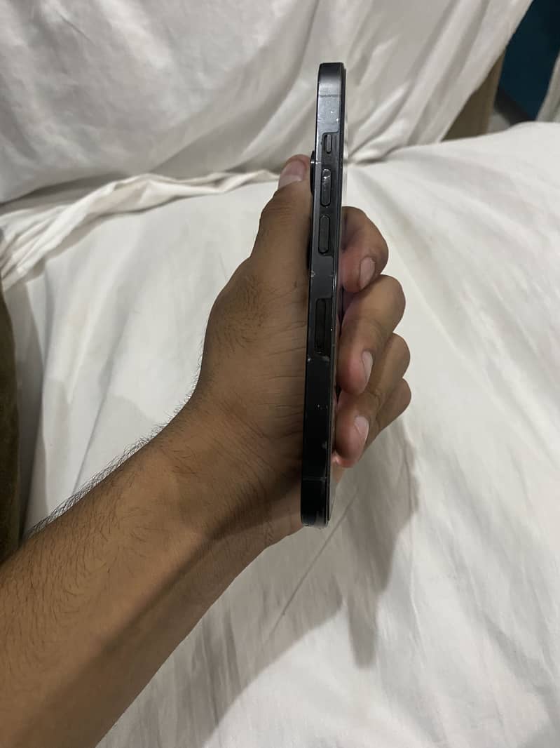 Apple iPhone 14 Pro 4