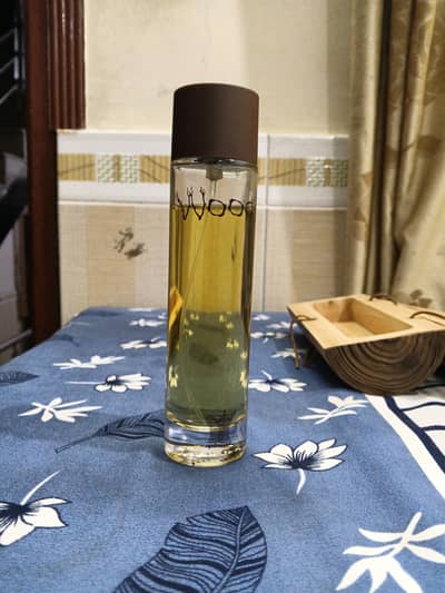 woody Eau de perfum by Arabian Oud.