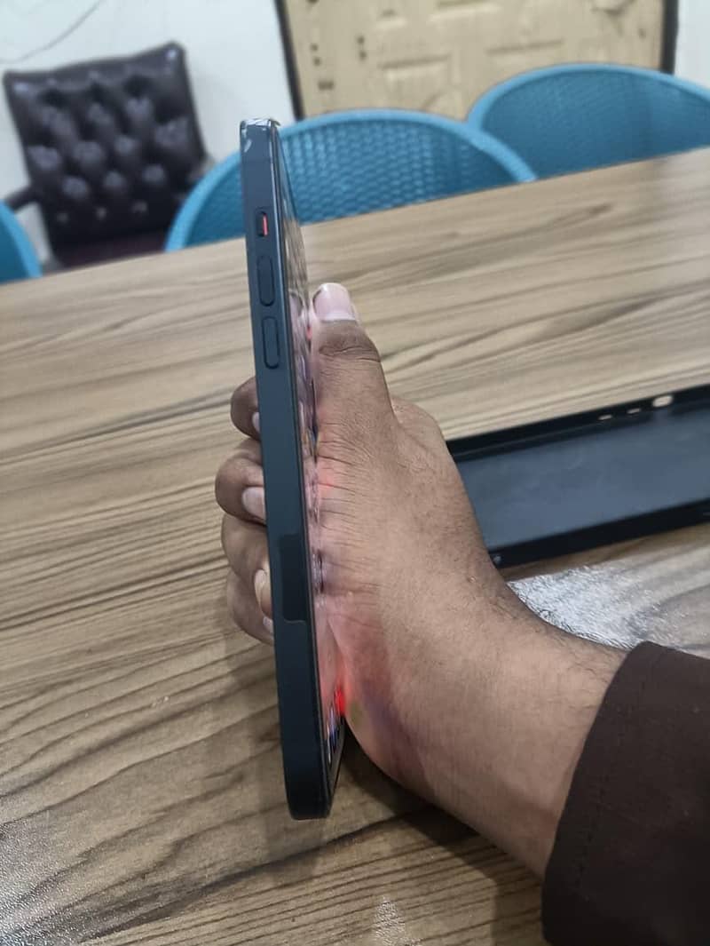 Apple iPhone 14 plus 4