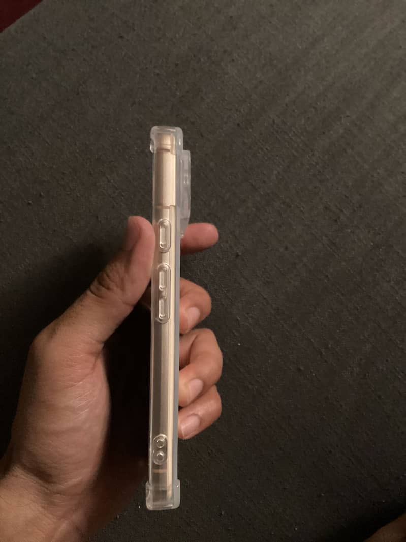 Google Pixel 8 4