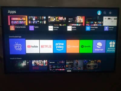 Samsung 43 inches original smart tv condition 10/10