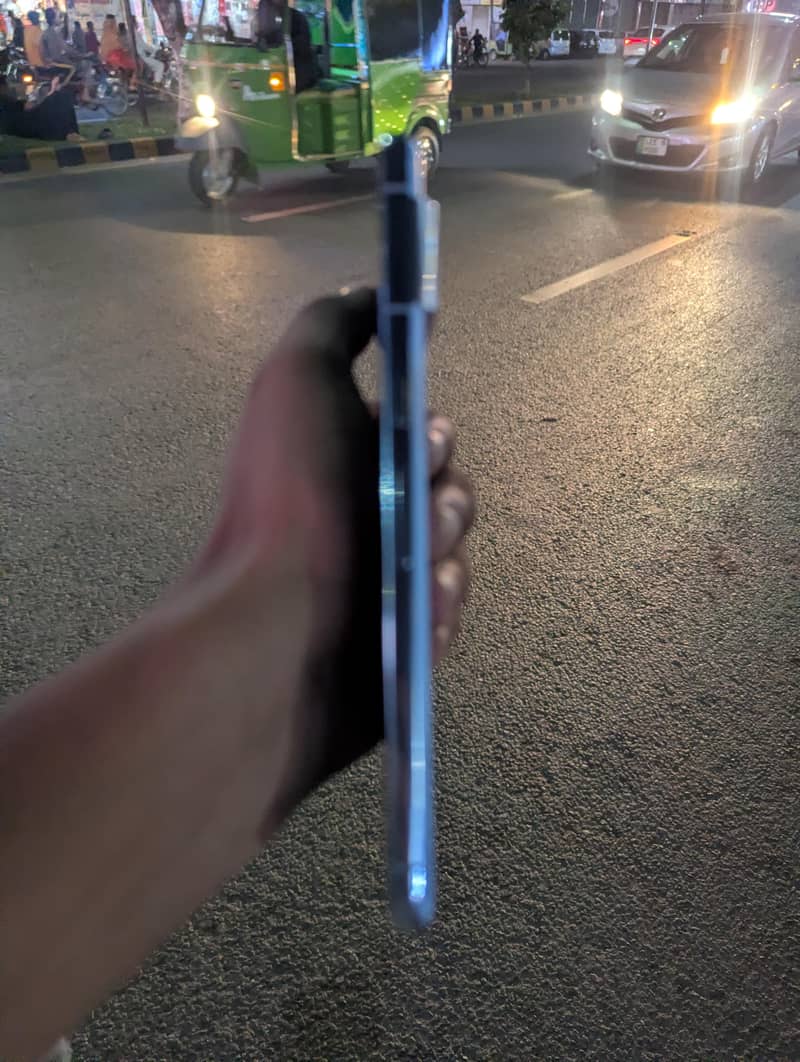 Google Pixel 8 Pro 2
