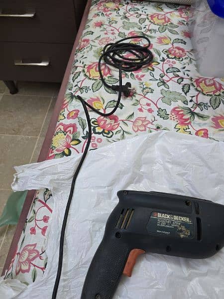used but solid n geniun drill machine 2