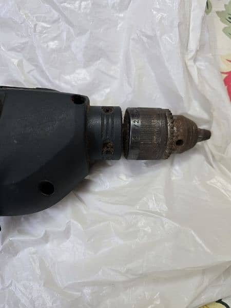used but solid n geniun drill machine 4