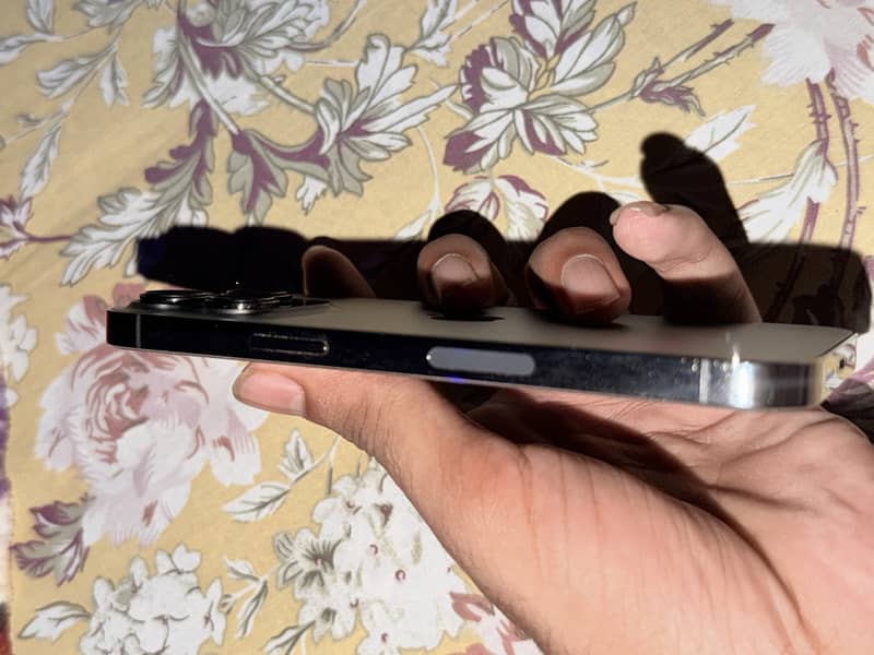 Apple iPhone 13 Pro 2