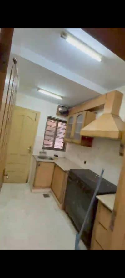 G-13/1 ground portion for rent 4marla