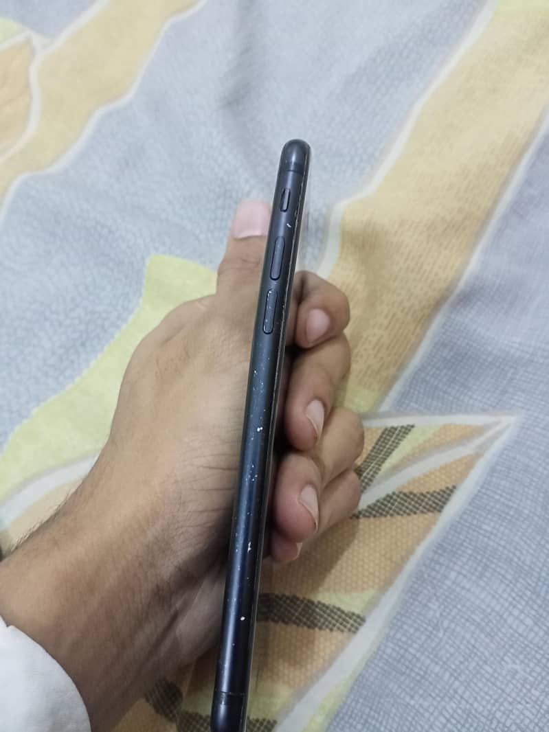 Apple iPhone 7 2