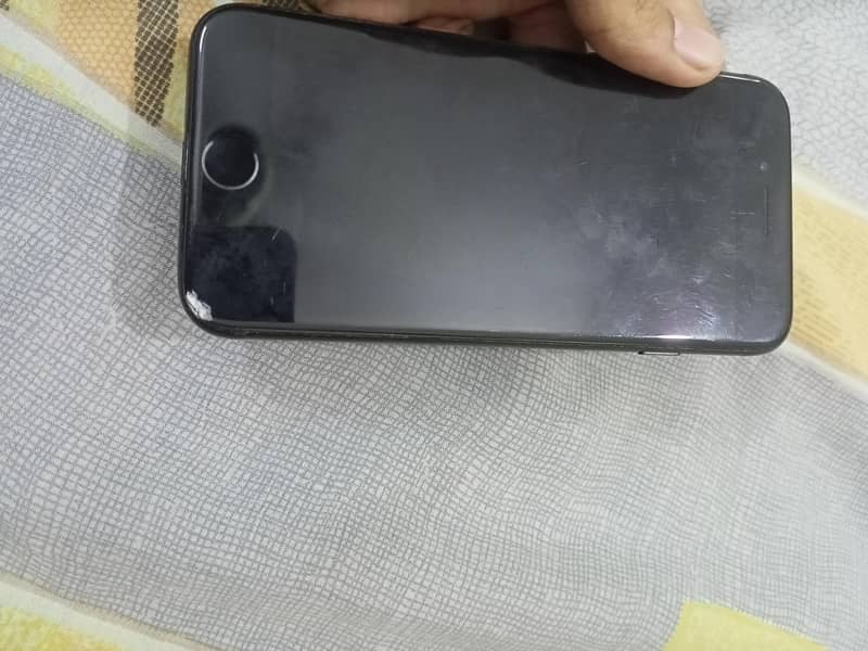 Apple iPhone 7 4