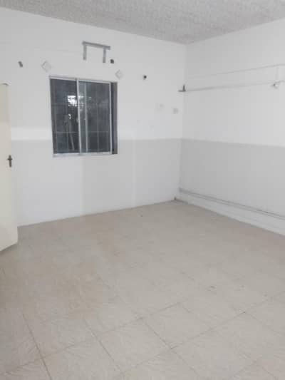 3bed dd ready for shifting at sadabad society johar