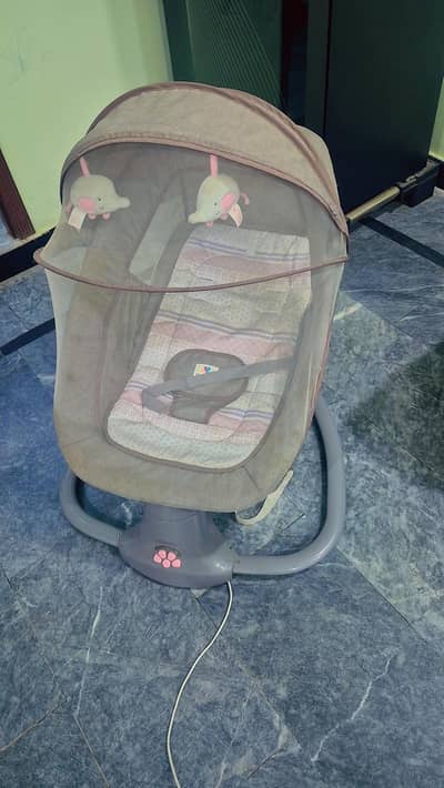 mastella Baby swing with different speeds and sounds