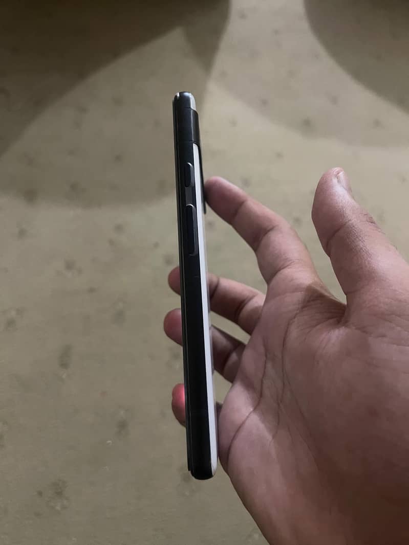 Google Pixel 6a 1