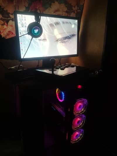 Gaming PC i7 6700+Rx 480 4gb