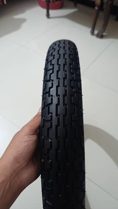 Yamaha ybr 2.75 18 tyre for sale genioun 4k used no issues no repair