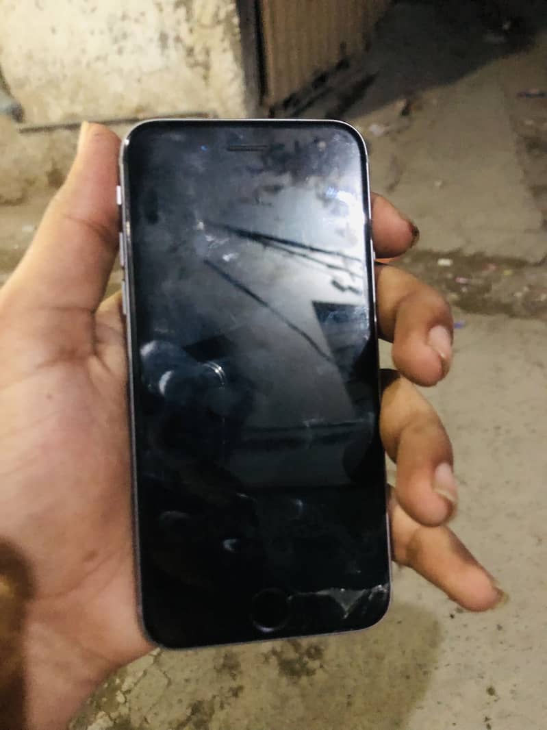 Apple iPhone 6S 2