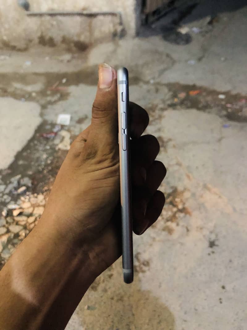 Apple iPhone 6S 3