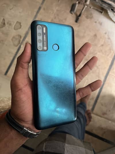 Tecno Pouvoir 4