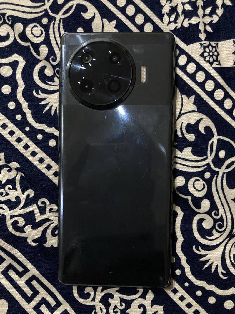 Tecno Spark 20 Pro Plus 0