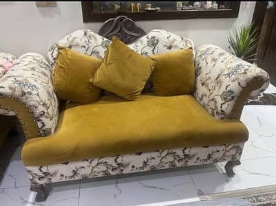 9 seater sofa set with table for sale!!