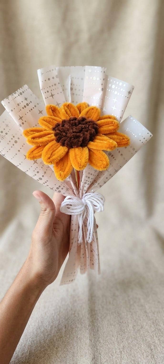 Handmade Pipe Cleaner Sunflow 1