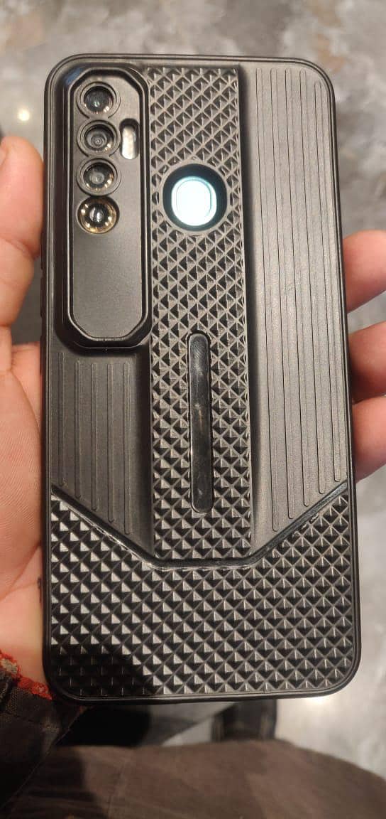 Tecno CAMON 17P 9