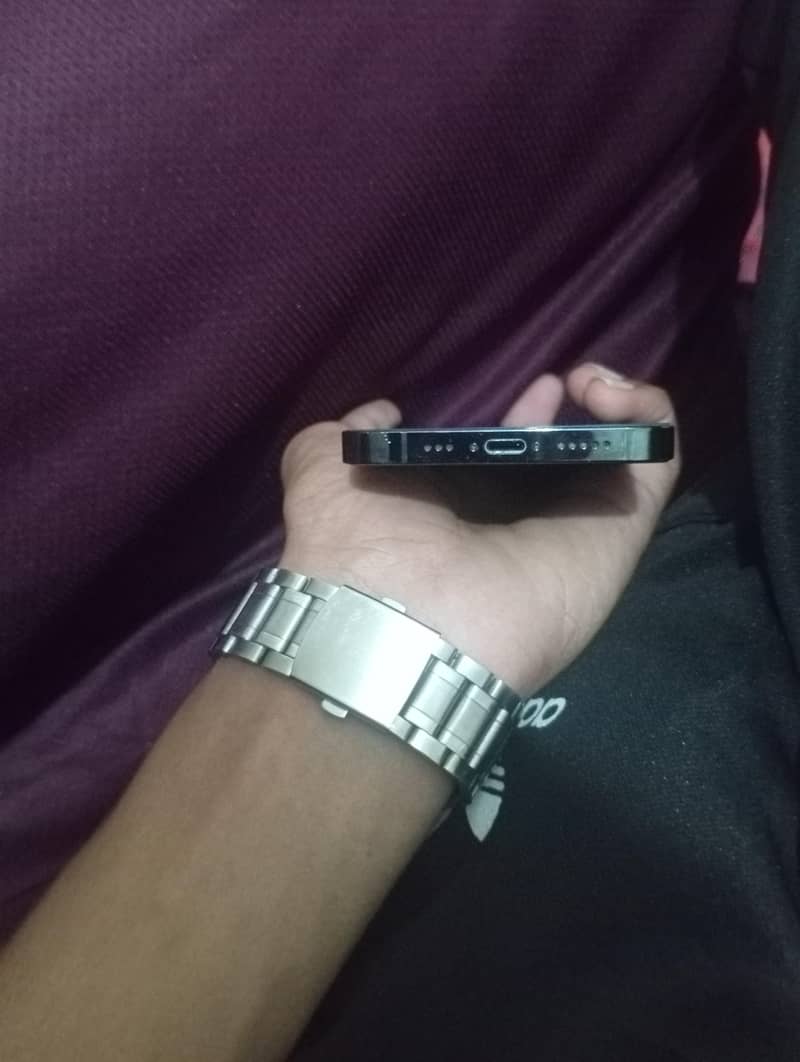 Apple iPhone 12 Pro 2