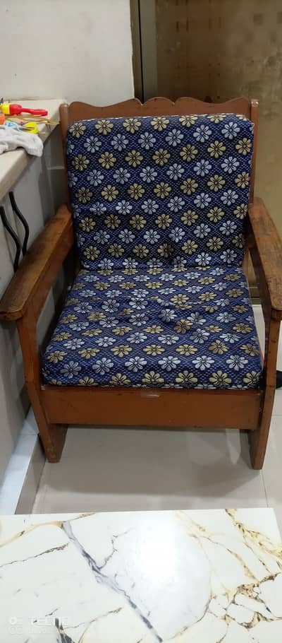 urgent sell 5 seater