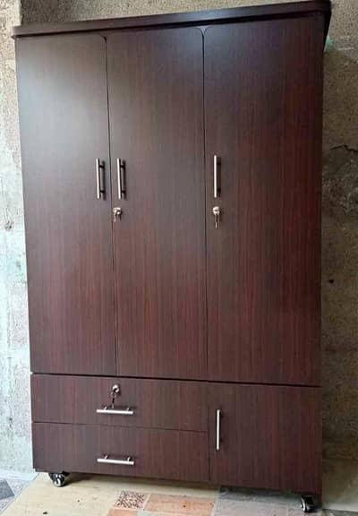 Wood Almari