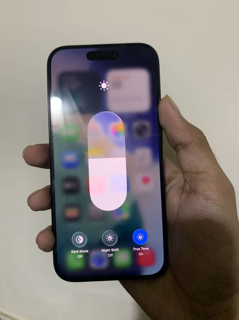 Apple iPhone 15 Pro 2