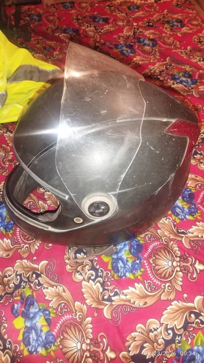 Studds professional helmet 7/10 , dot certified Helmet