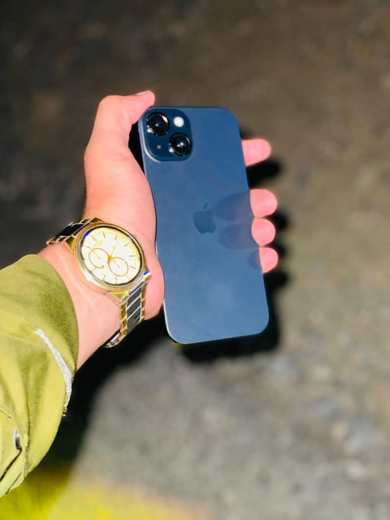 Apple iPhone 15 2