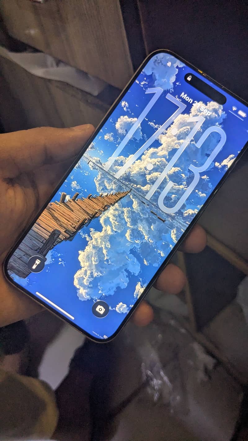 Apple iPhone 15 Pro Max 4