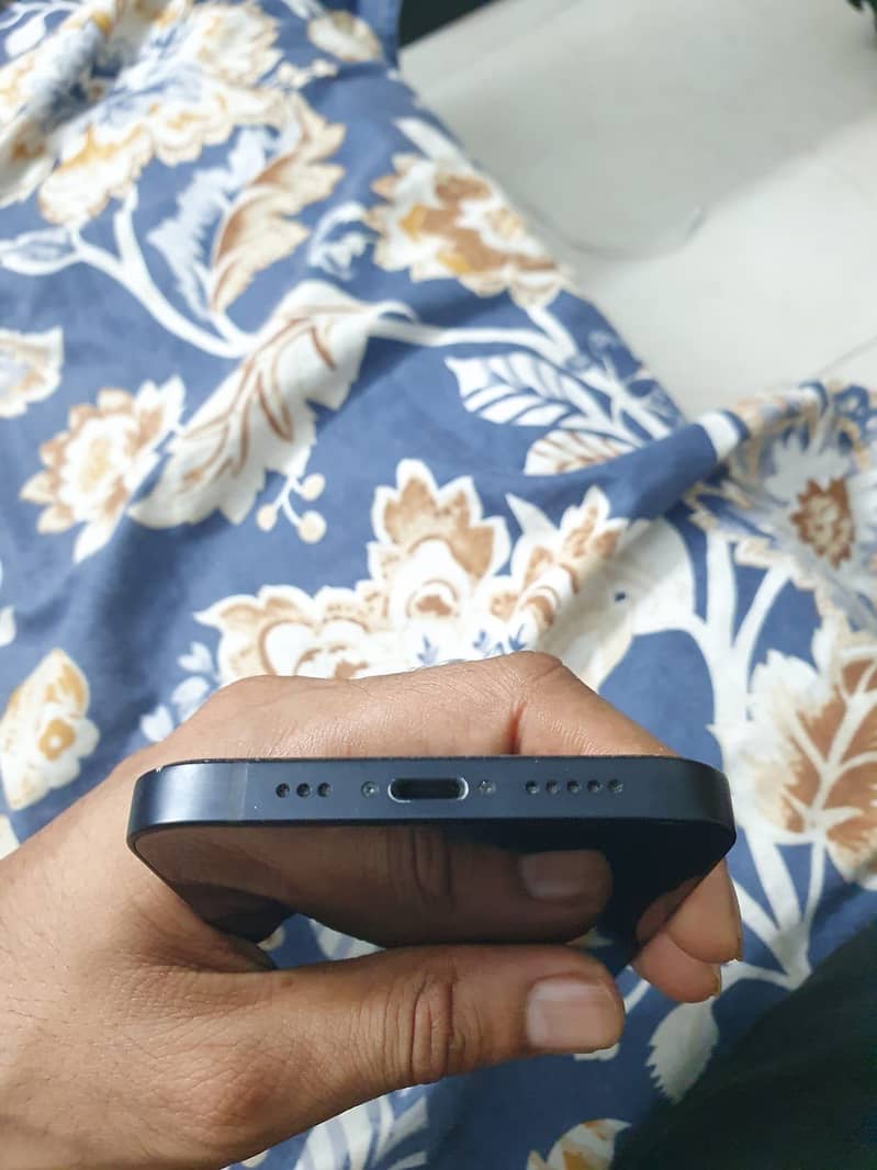 Apple iPhone 12 2