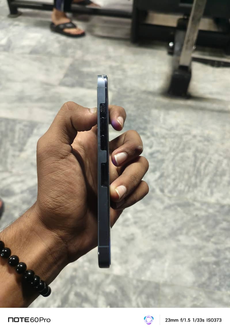 Apple iPhone 13 Pro 3