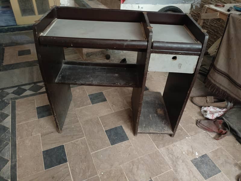 computer and syudy table 2