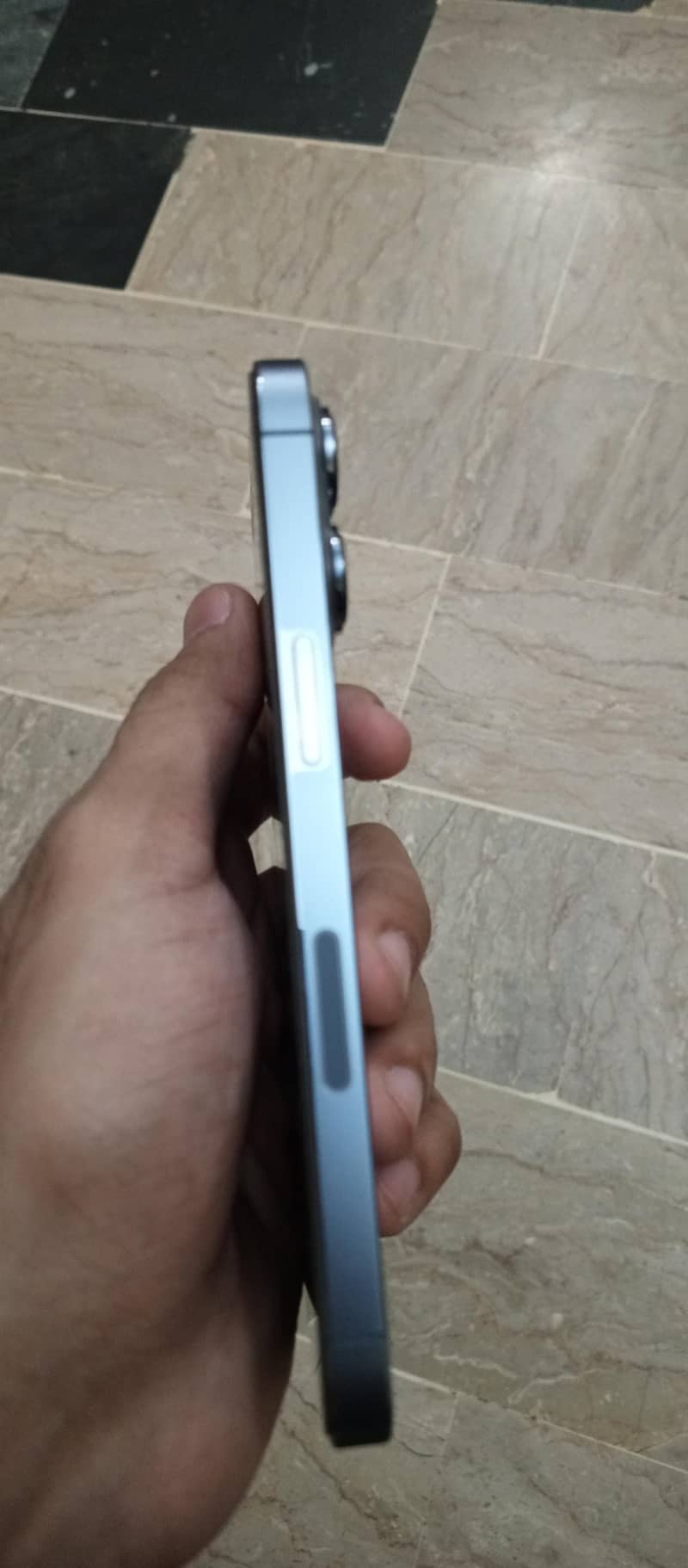 Apple iPhone 13 Pro 2