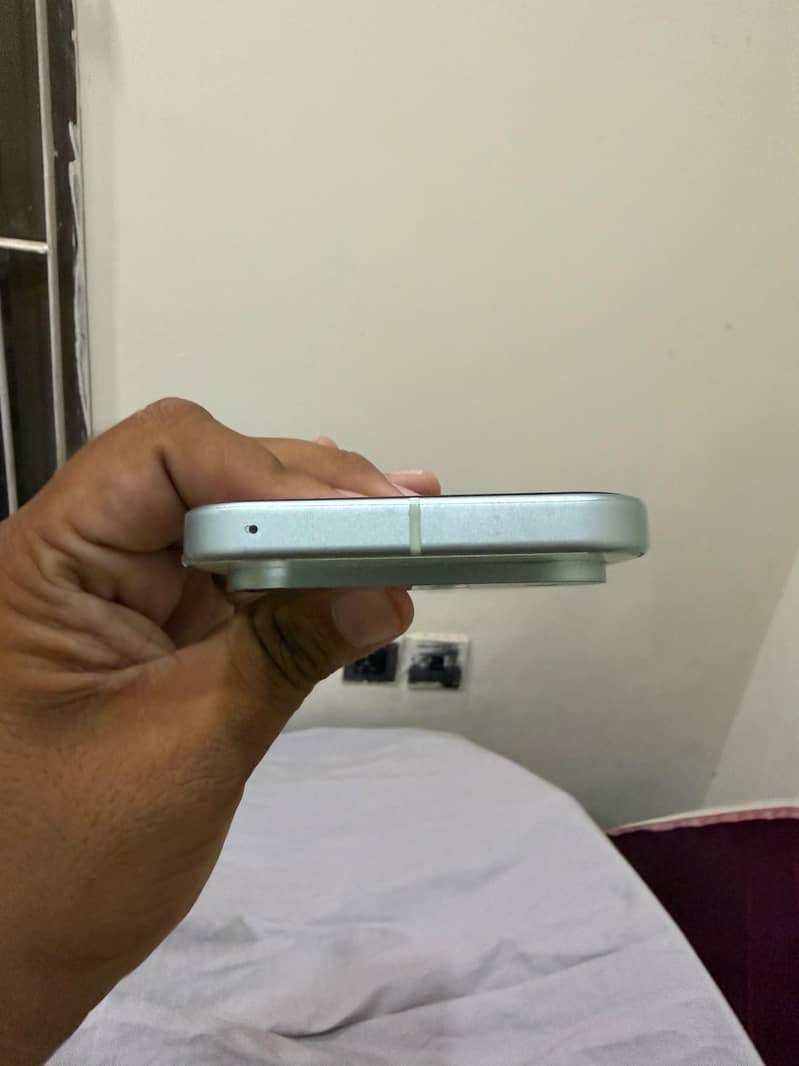 Google Pixel 9 4
