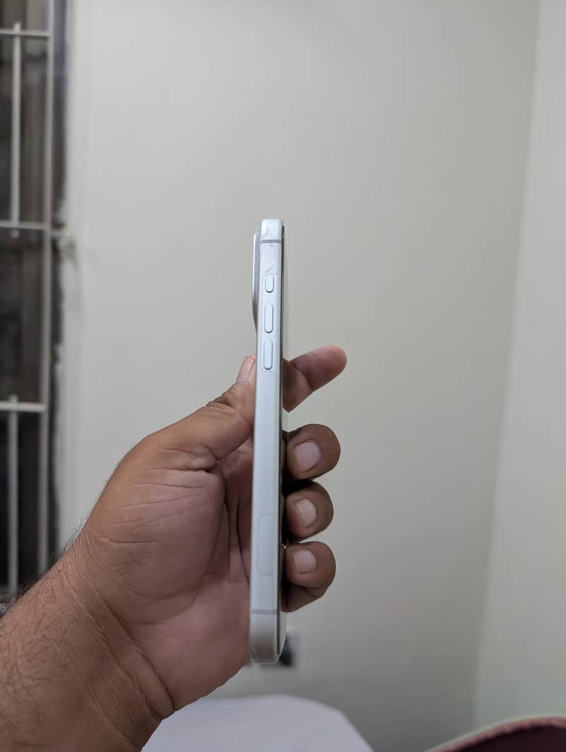 Apple iPhone 17 Pro Max 3
