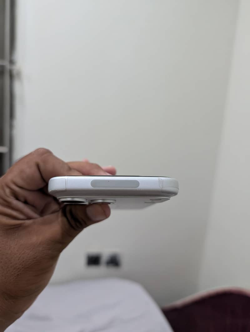 Apple iPhone 17 Pro Max 4