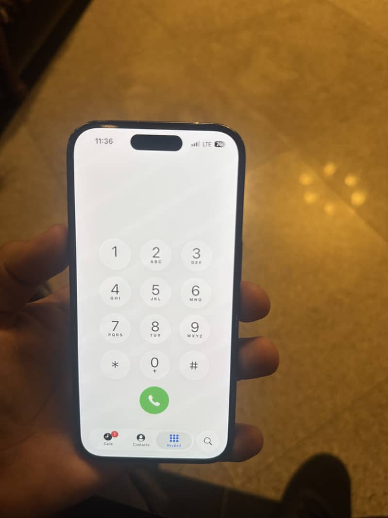 Apple iPhone 16 3