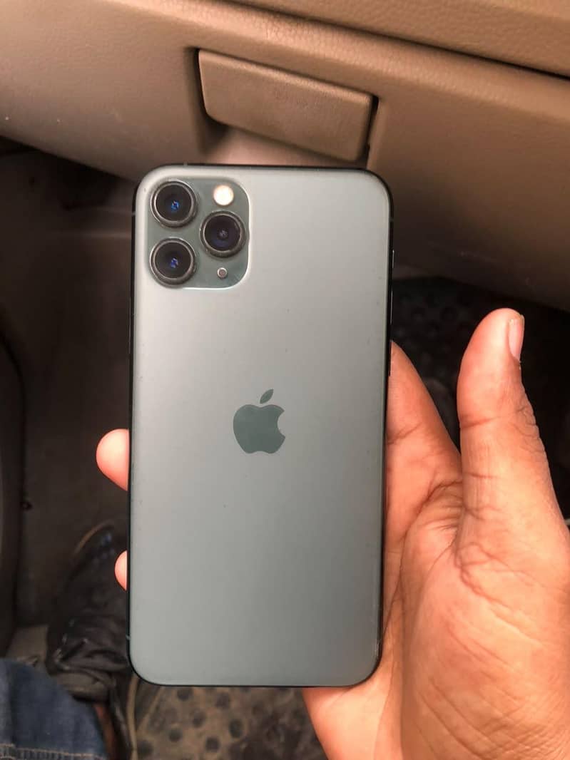 Apple iPhone 11 Pro 4