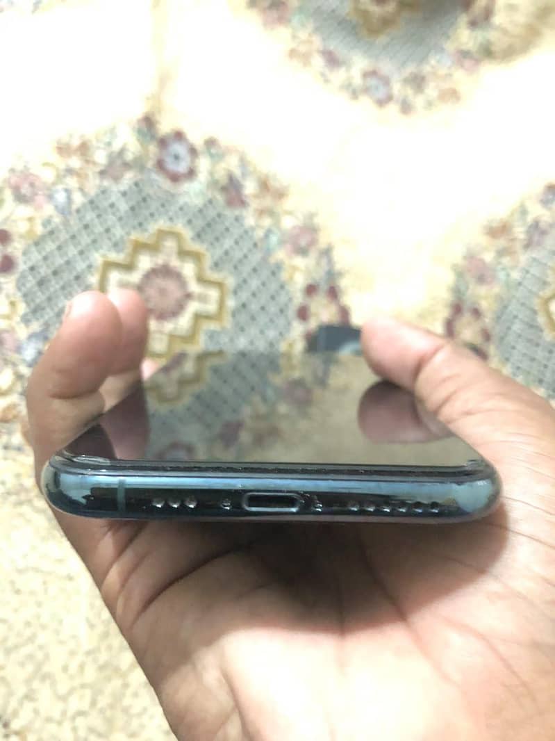 Apple iPhone 11 Pro 6