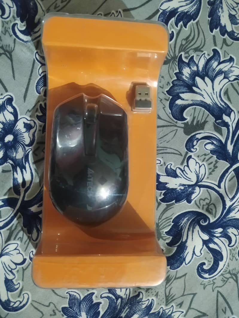 A4Tech wireless  mouse 0