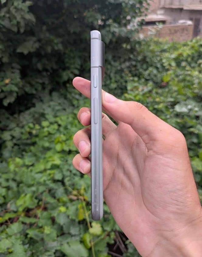 Google Pixel 8 2