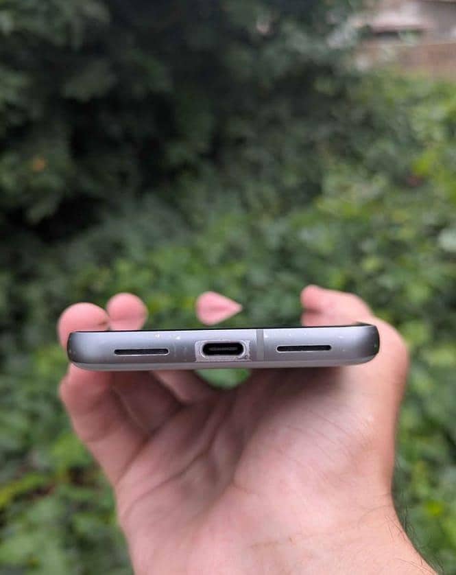 Google Pixel 8 5