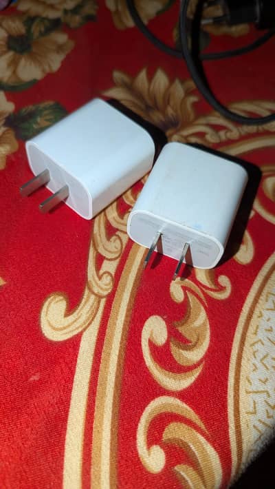 me apne charge 20w sale kar na chat hn original hai