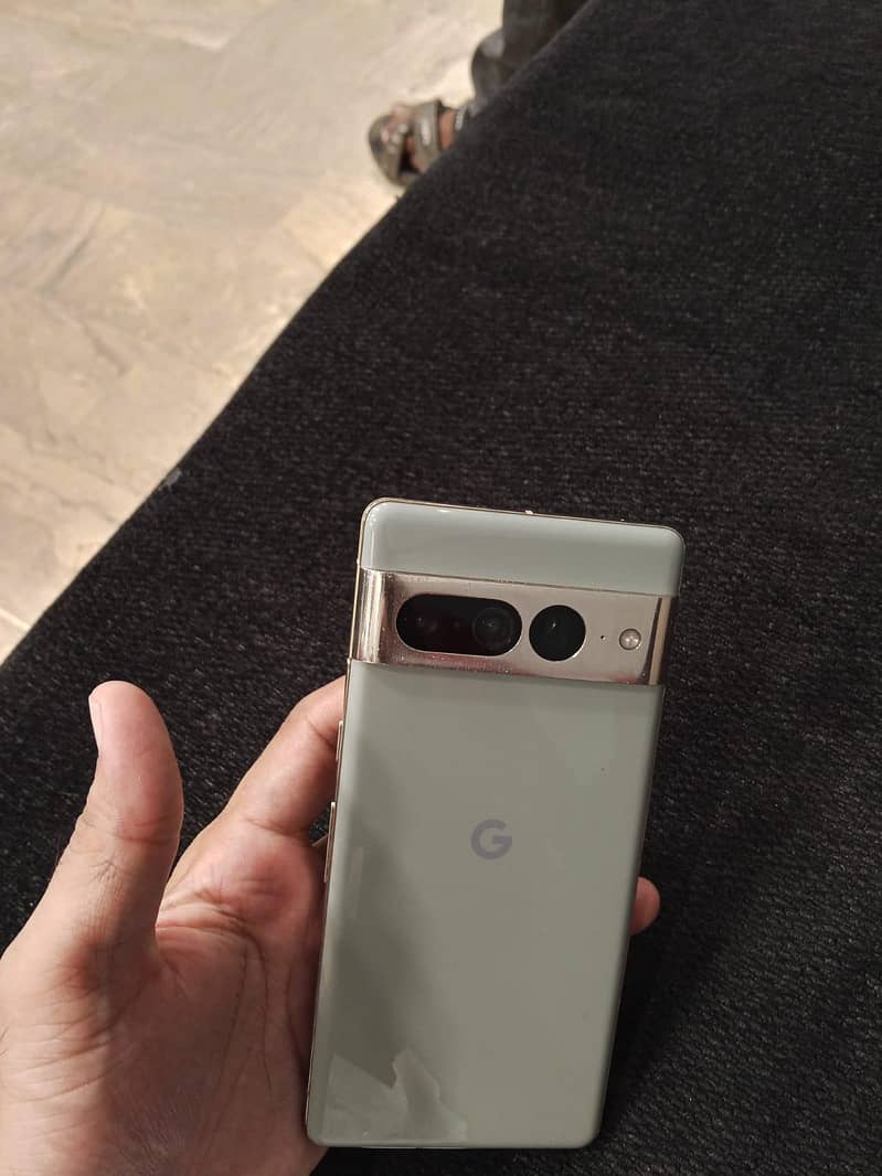 Google Pixel 7 Pro 2