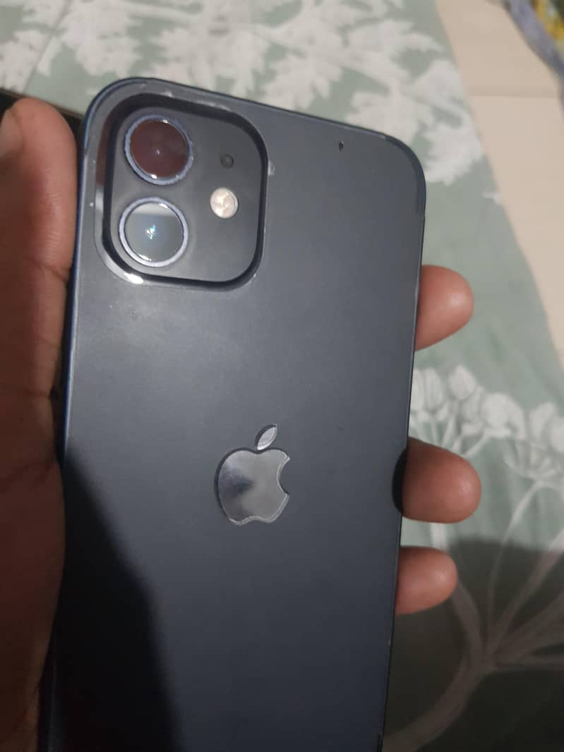 Apple iPhone 12 6
